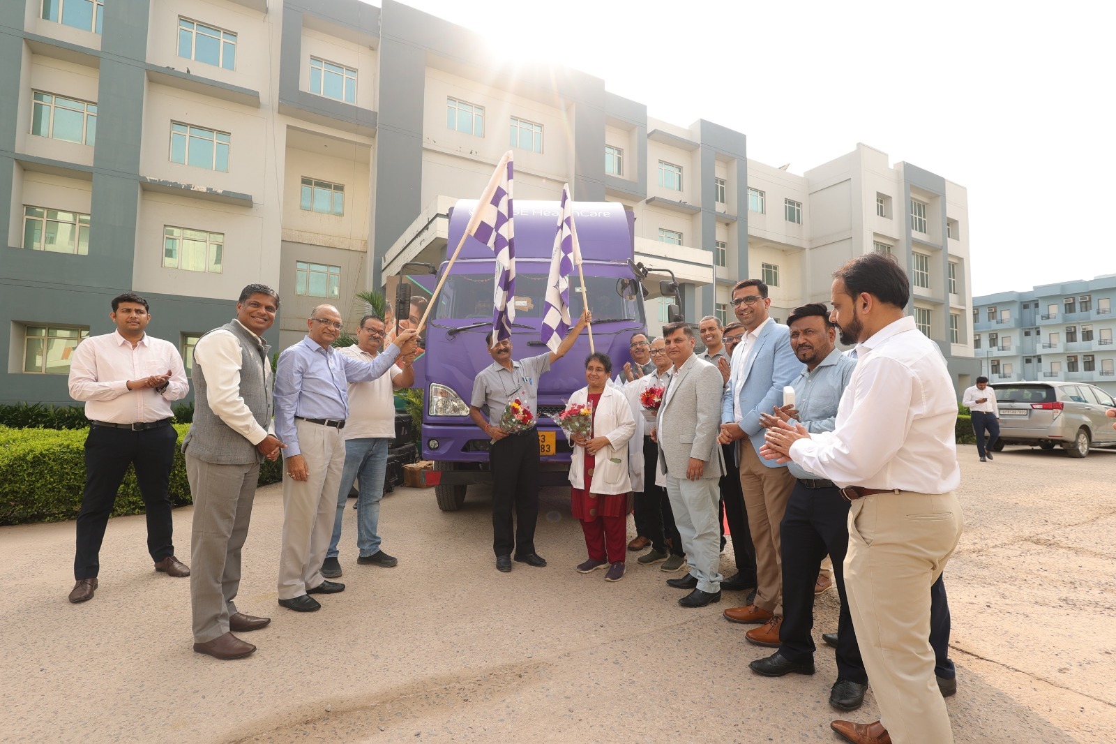 के.डी. मेडिकल कॉलेज में जीई हेल्थकेयर की हेल्थ यात्रा का शुभारम्भ