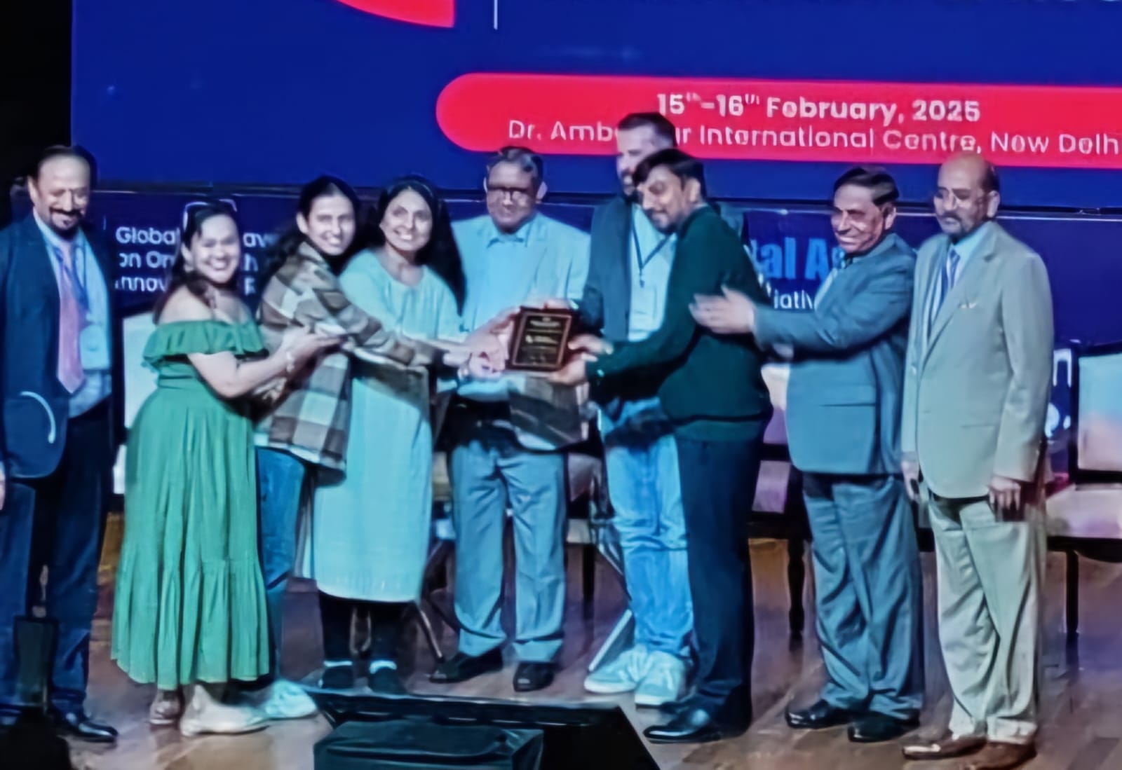 के.डी. डेंटल कॉलेज को मिले दो राष्ट्रीय अवॉर्ड डॉ. मनेष लाहौरी डॉ. एपीजे अब्दुल कलाम पुरस्कार से सम्मानित के.डी. डेंटल कॉलेज को मिला इनोवेशन एक्जिबिट पुरस्कार
