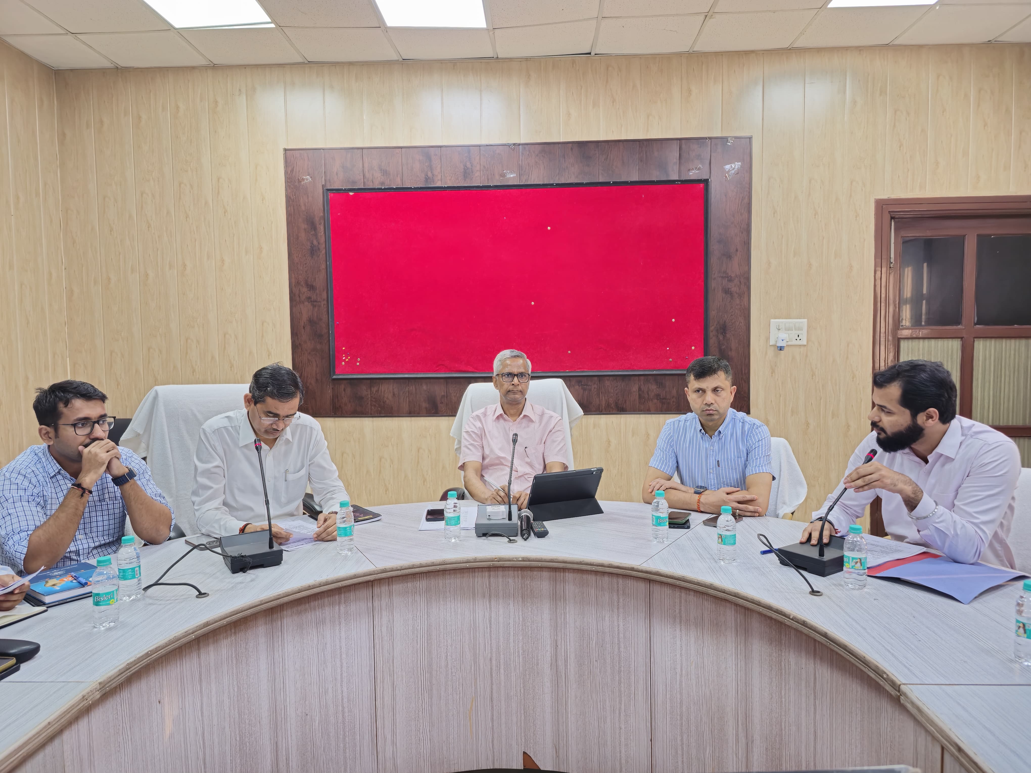 25, 26 एवं 27 मार्च 2025 को पांचजन्य प्रेक्षागृह डैंपियर नगर में यूपी भारत का ग्रोथ इंजन थीम पर होगा तीन दिवसीय विशाल मेले का आयोजन।*
