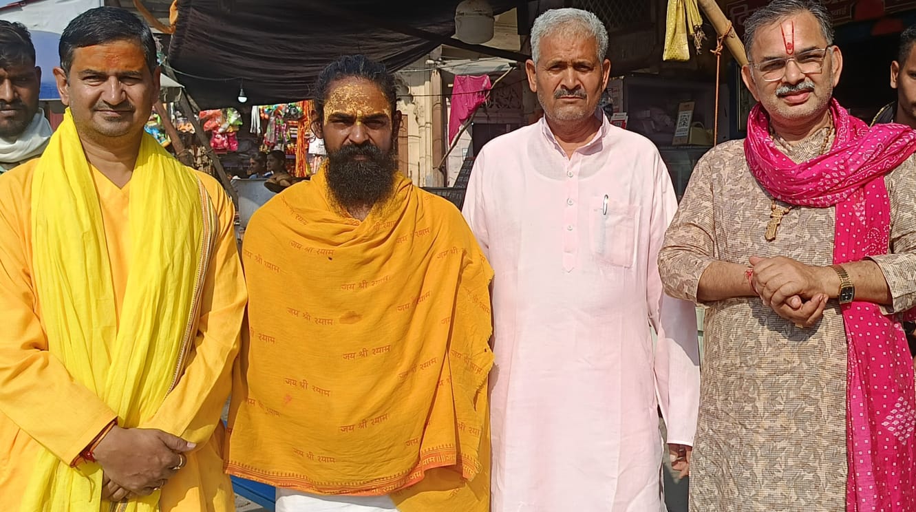 बागेश्वर महाराज की कृष्ण जन्मभूमि यात्रा का समर्थन करने दिनेश फलाहारी