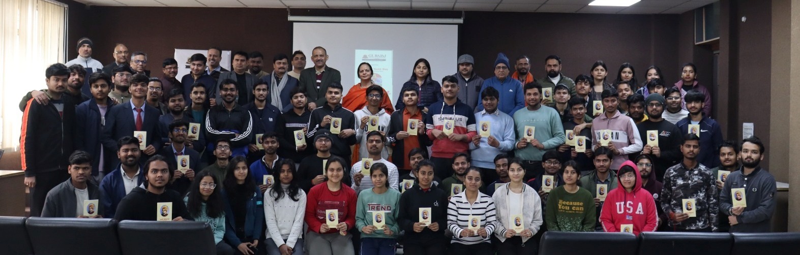 जीएल बजाज के छात्र-छात्राओं ने स्वदेशी संकल्प दौड़ में दिखाया दम तंत्र स्वदेशी मंत्र स्वदेशी भाव स्वदेशी लाना है- का किया सामूहिक गान
