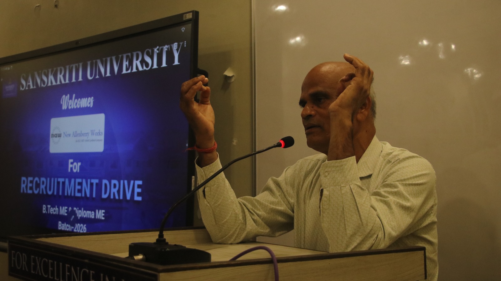 संस्कृति विवि के विद्यार्थियों को बड़ी संख्या में न्यू एलनबैली वर्क्स में मिली नौकरी